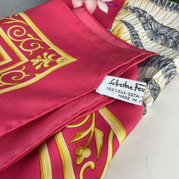 ?✨Authentic Salvatore Ferragamo Zebra Floral Pattern Silk Scarf Red